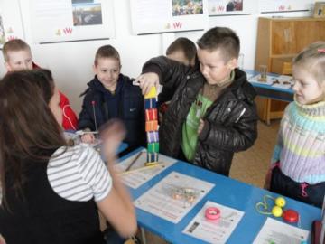 Deti si hračky aj vyskúšali Deti si hračky aj vyskúšali