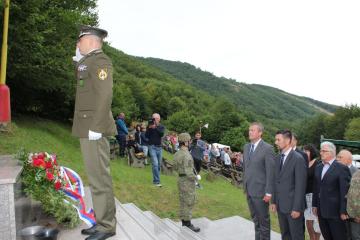 K pomníku prišla aj delegácie TSK K pomníku prišla aj delegácie TSK