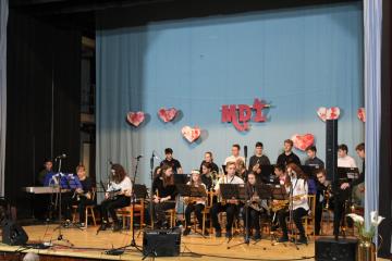 Pri ZUŠ v Novákoch je zriadená kapela BIG BAND Pri ZUŠ v Novákoch je zriadená kapela BIG BAND