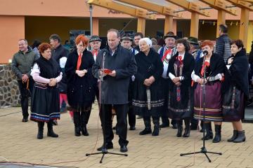 Prítomných pozdravil starosta obce. Prítomných pozdravil starosta obce.